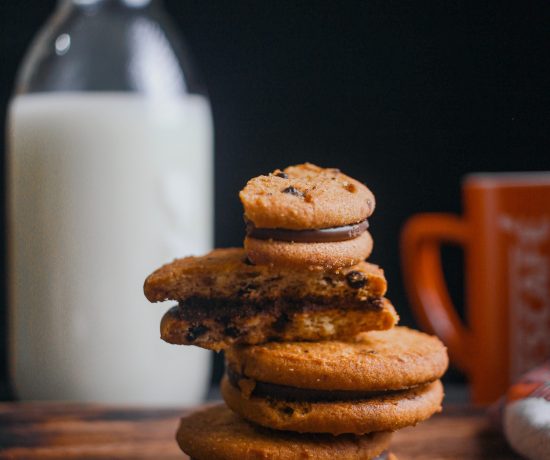 Como parar de comer em exagero à noite - Nutrëncia